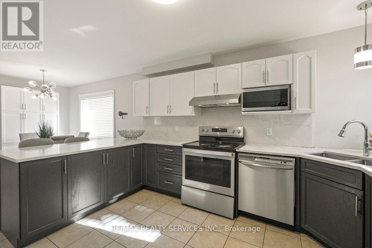 Photo 18 of 829 Oakcrossing Road, London North ON