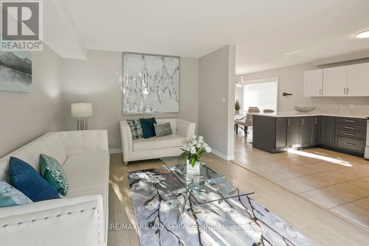 Photo 22 of 829 Oakcrossing Road, London North ON