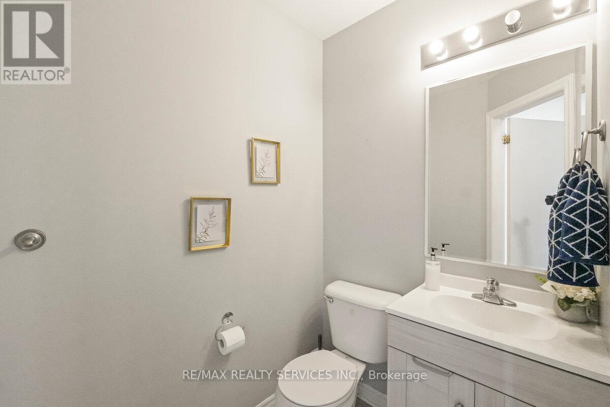 Photo 23 of 829 Oakcrossing Road, London North ON
