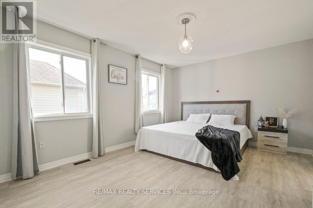 Photo 28 of 829 Oakcrossing Road, London North ON