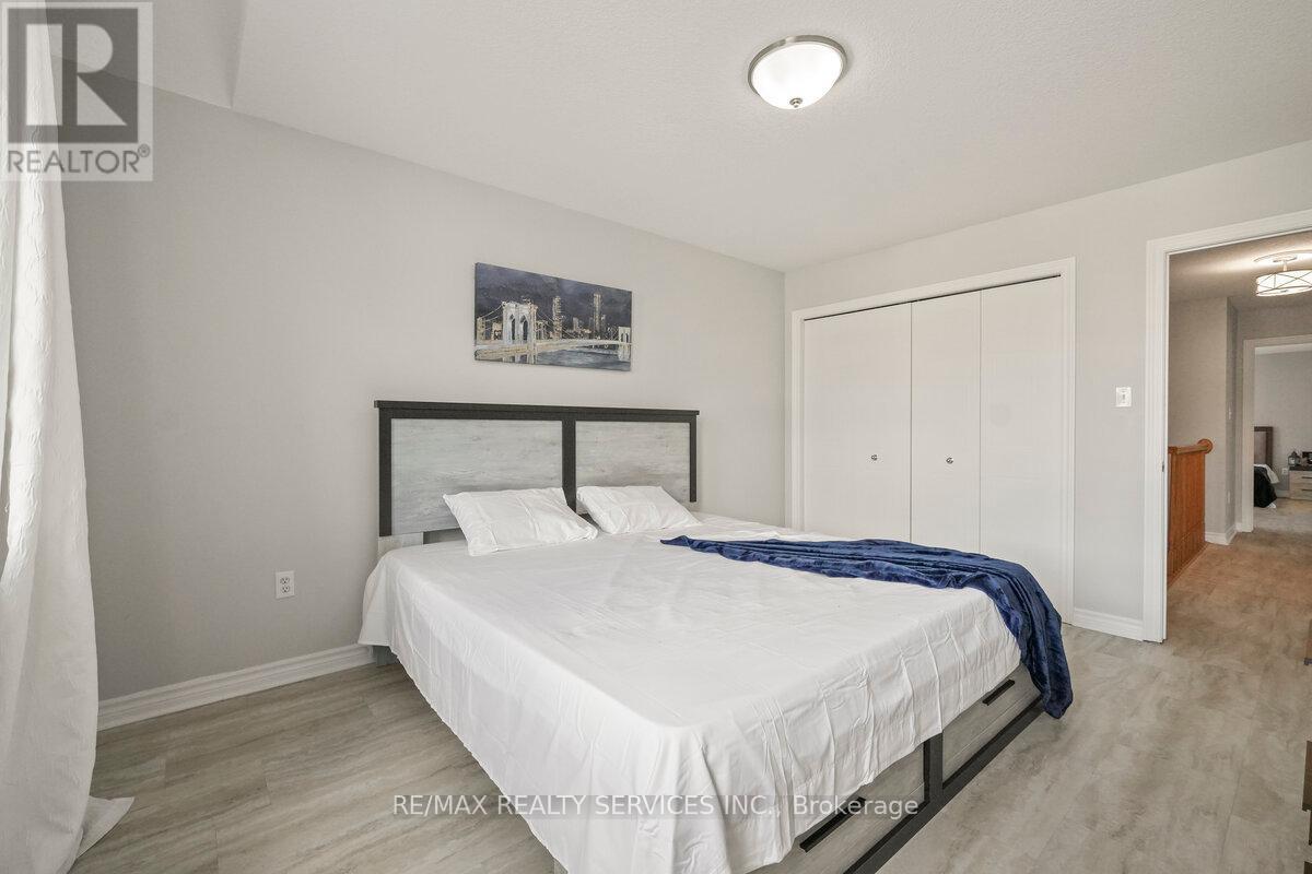 Photo 34 of 829 Oakcrossing Road, London North ON