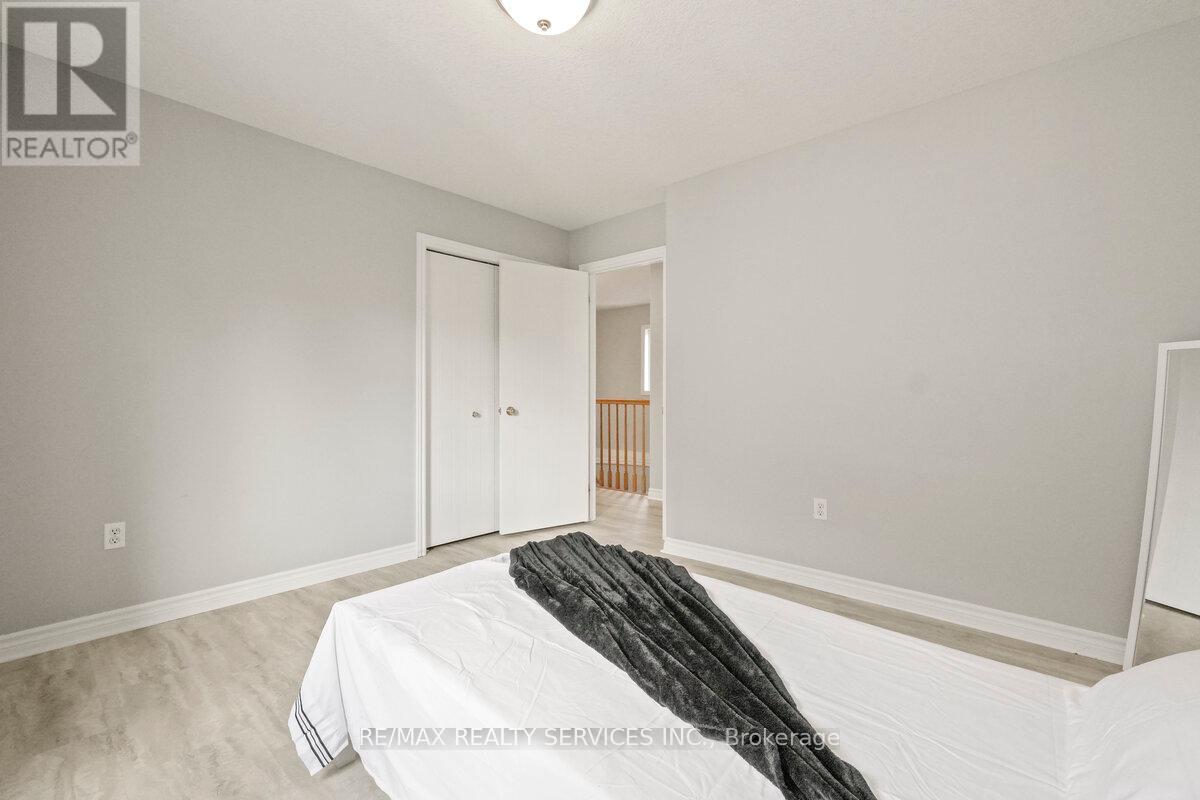 Photo 42 of 829 Oakcrossing Road, London North ON