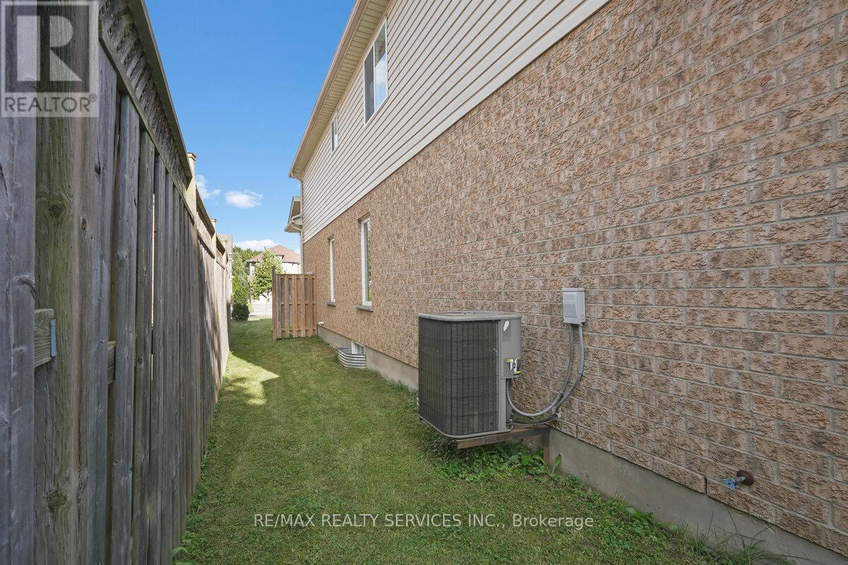Photo 45 of 829 Oakcrossing Road, London North ON
