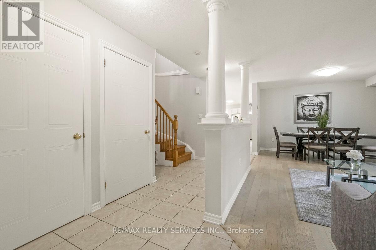 Photo 9 of 829 Oakcrossing Road, London North ON