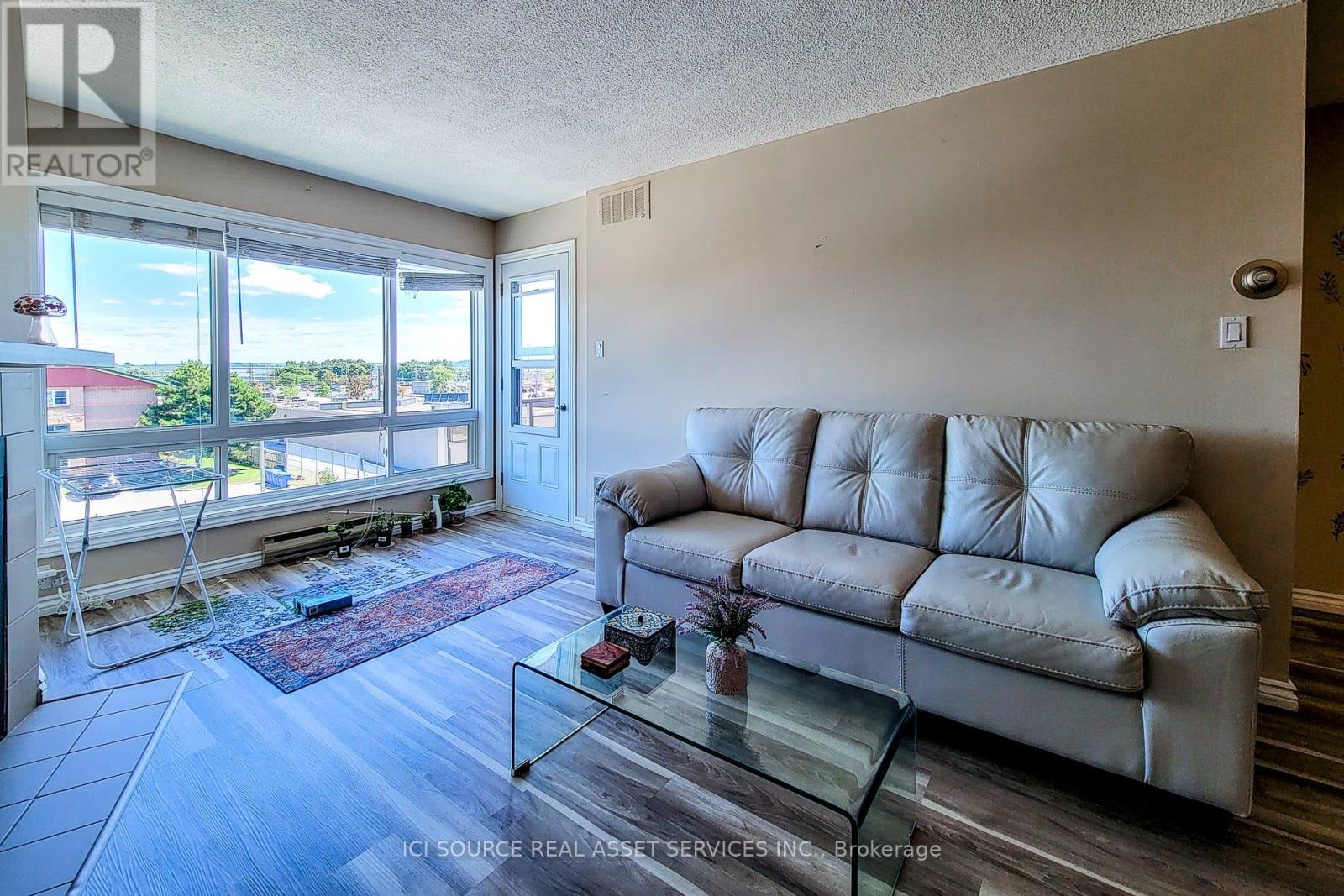 Photo 14 of 411 78 Roehampton Avenue, St Catharines ON