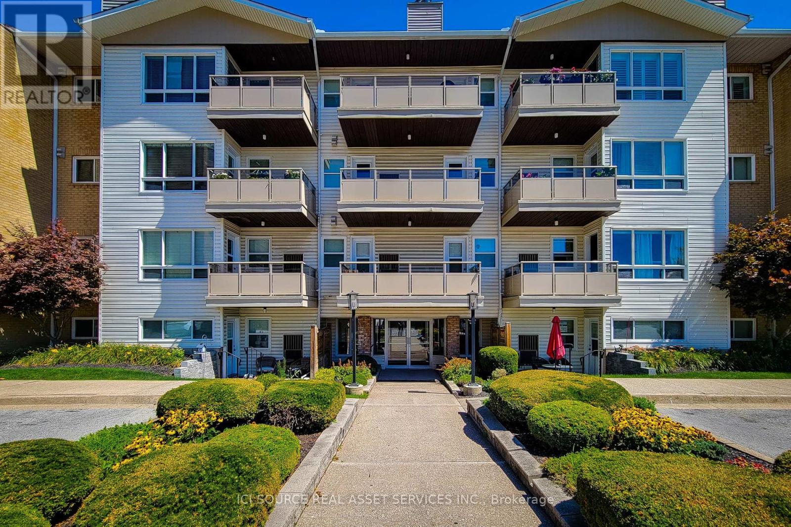 Photo 2 of 411 78 Roehampton Avenue, St Catharines ON