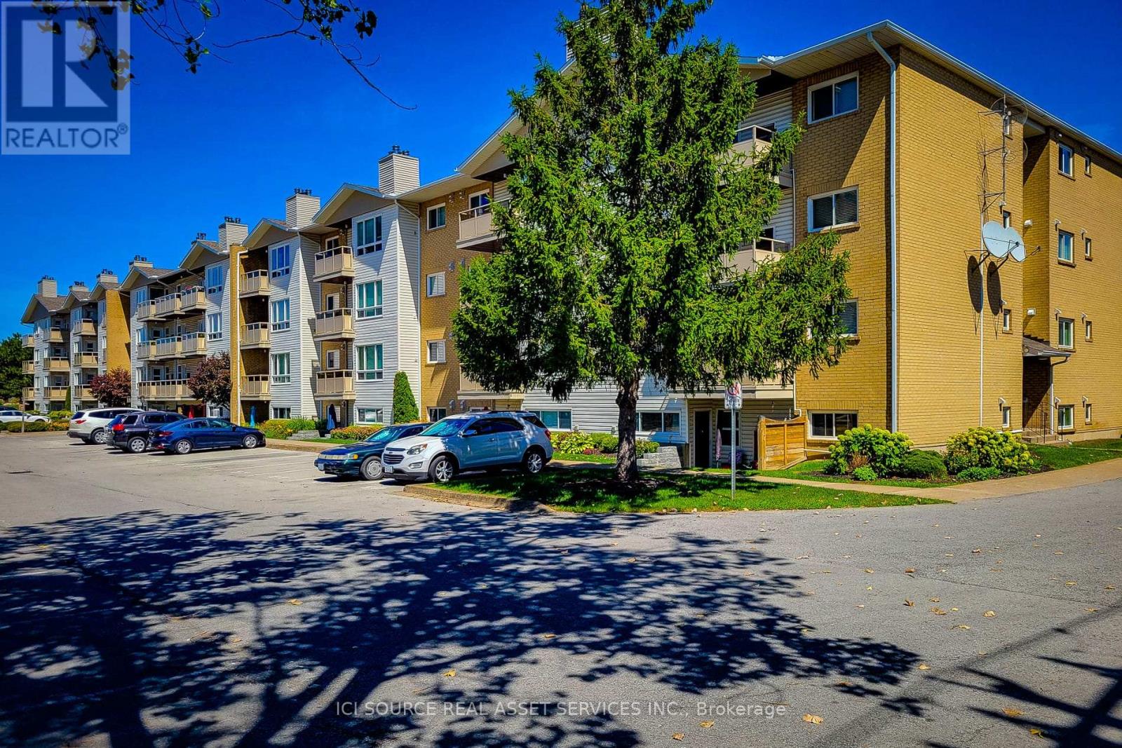 Photo 32 of 411 78 Roehampton Avenue, St Catharines ON