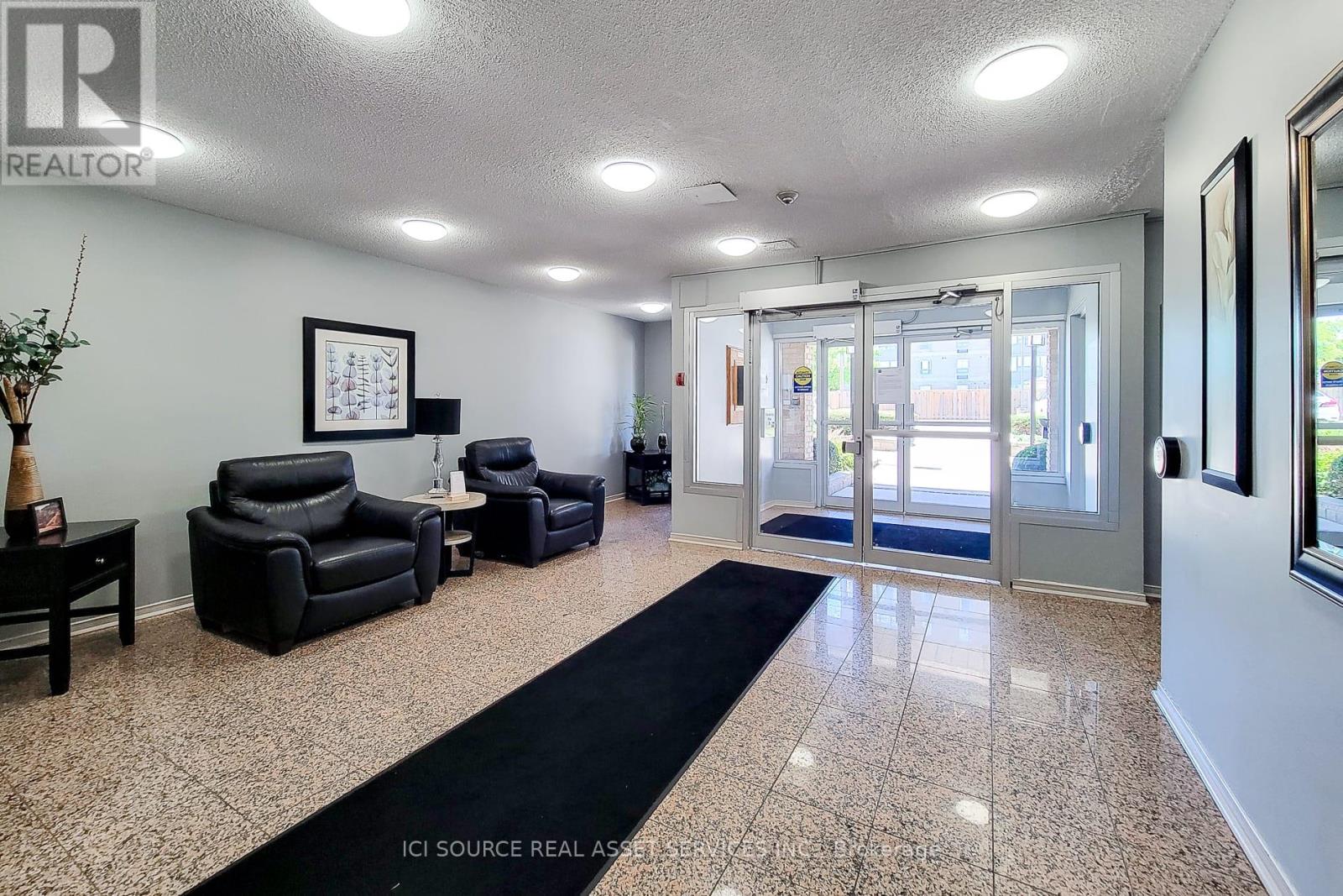 Photo 4 of 411 78 Roehampton Avenue, St Catharines ON
