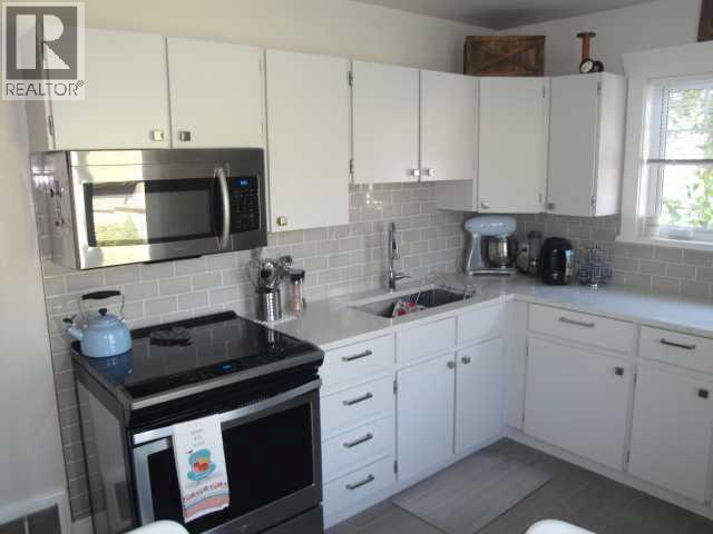 Single Family House Bungalow for Sale in  th Street S Victoria Park Lethbridge 