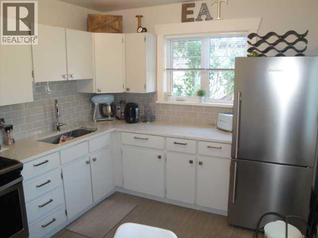 Single Family House Bungalow for Sale in  th Street S Victoria Park Lethbridge 