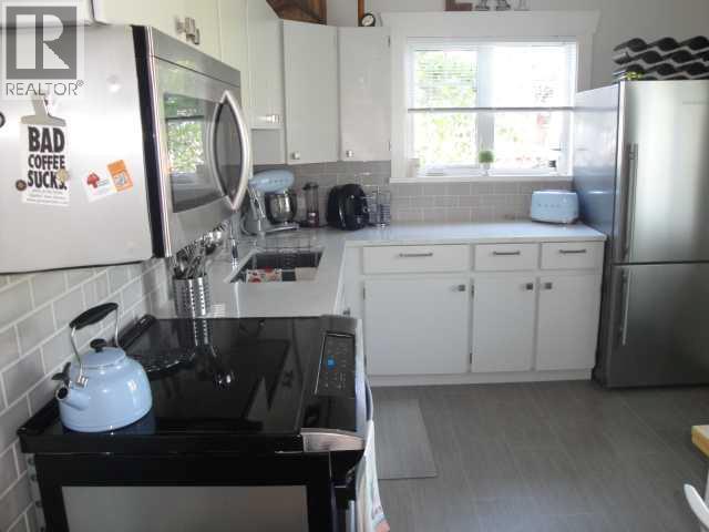 Single Family House Bungalow for Sale in  th Street S Victoria Park Lethbridge 