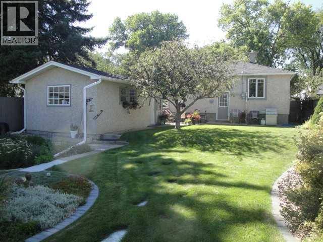 Single Family House Bungalow for Sale in  th Street S Victoria Park Lethbridge 