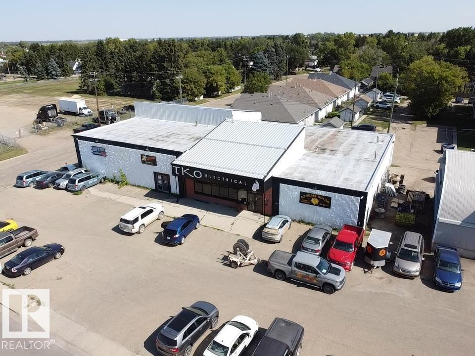 Photo 13 of 5305 49 St, Wetaskiwin AB