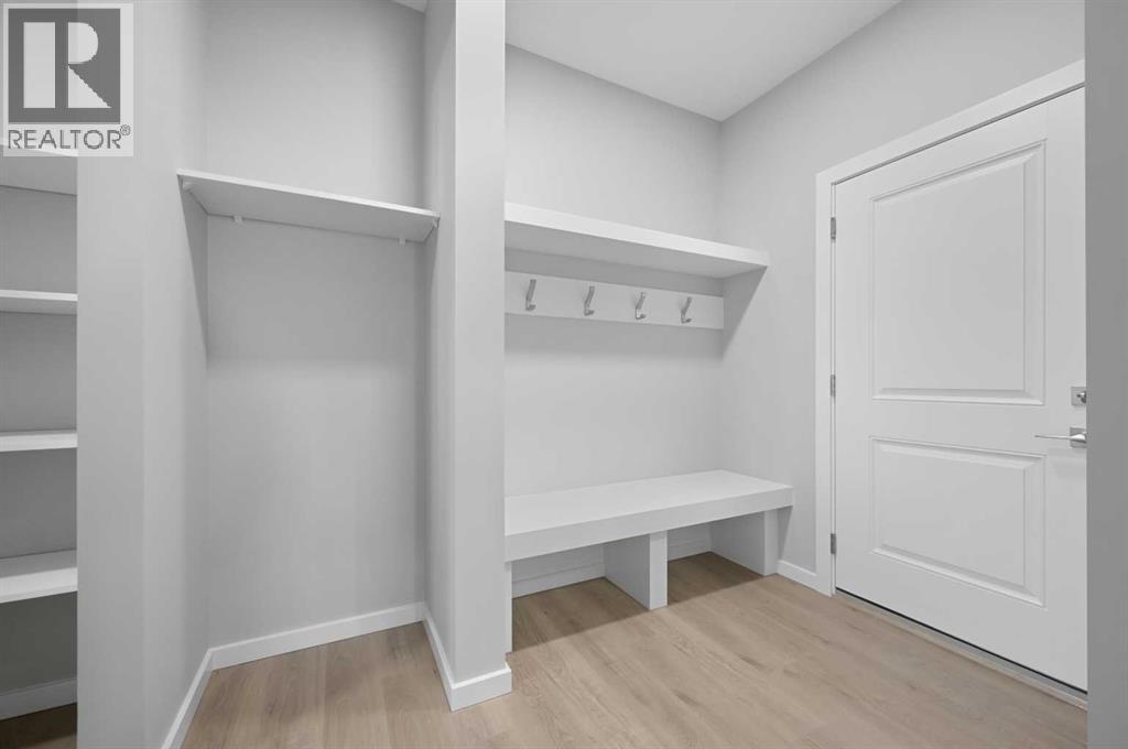 Single Family House for Sale in  Emmett Crescent Evergreen Red Deer 