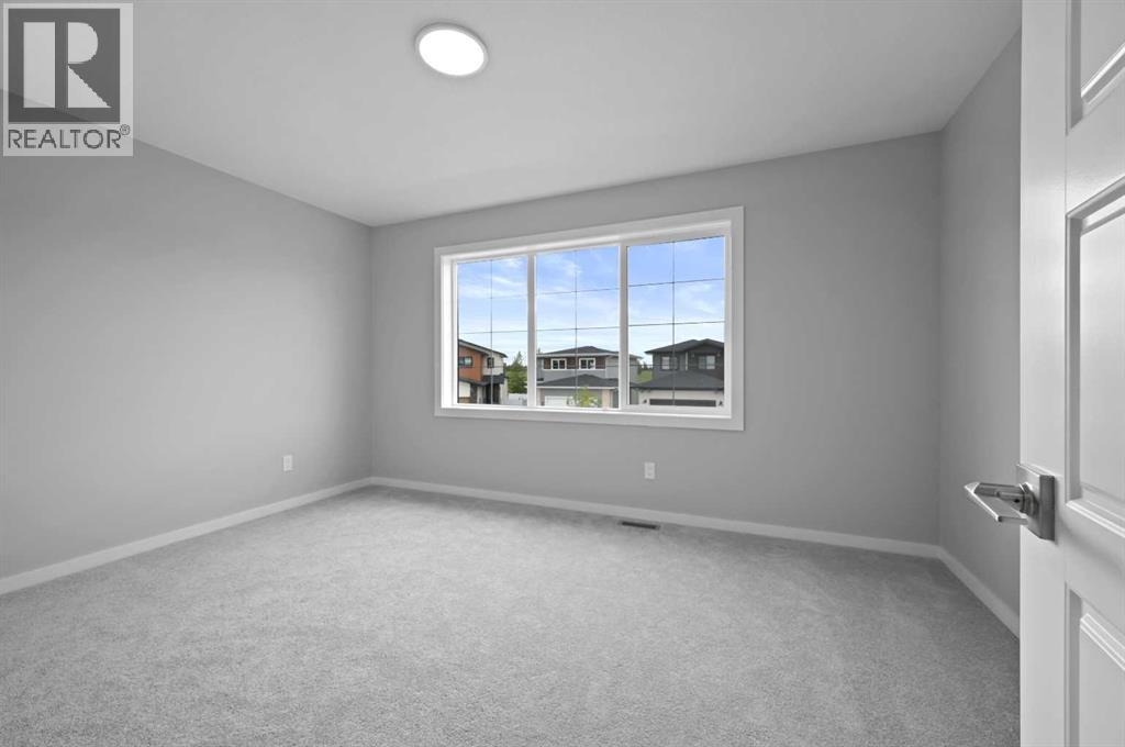 Single Family House for Sale in  Emmett Crescent Evergreen Red Deer 