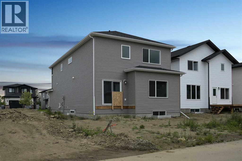 Single Family House for Sale in  Emmett Crescent Evergreen Red Deer 