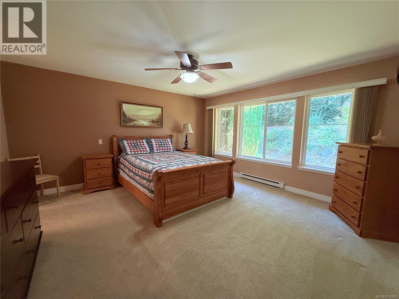 Photo 4 of 6 769 Merecroft Rd, Campbell River BC