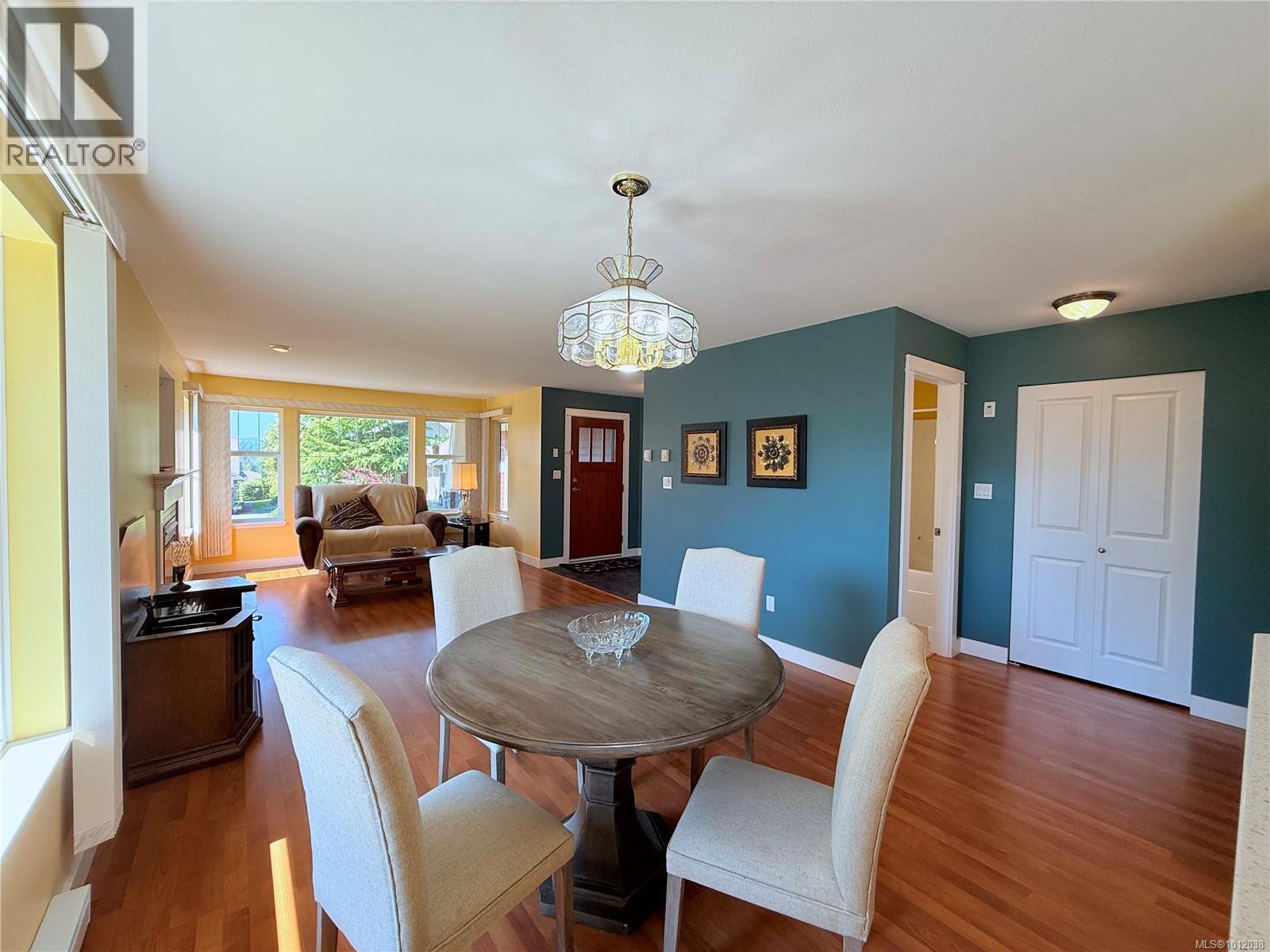 Photo 8 of 6 769 Merecroft Rd, Campbell River BC