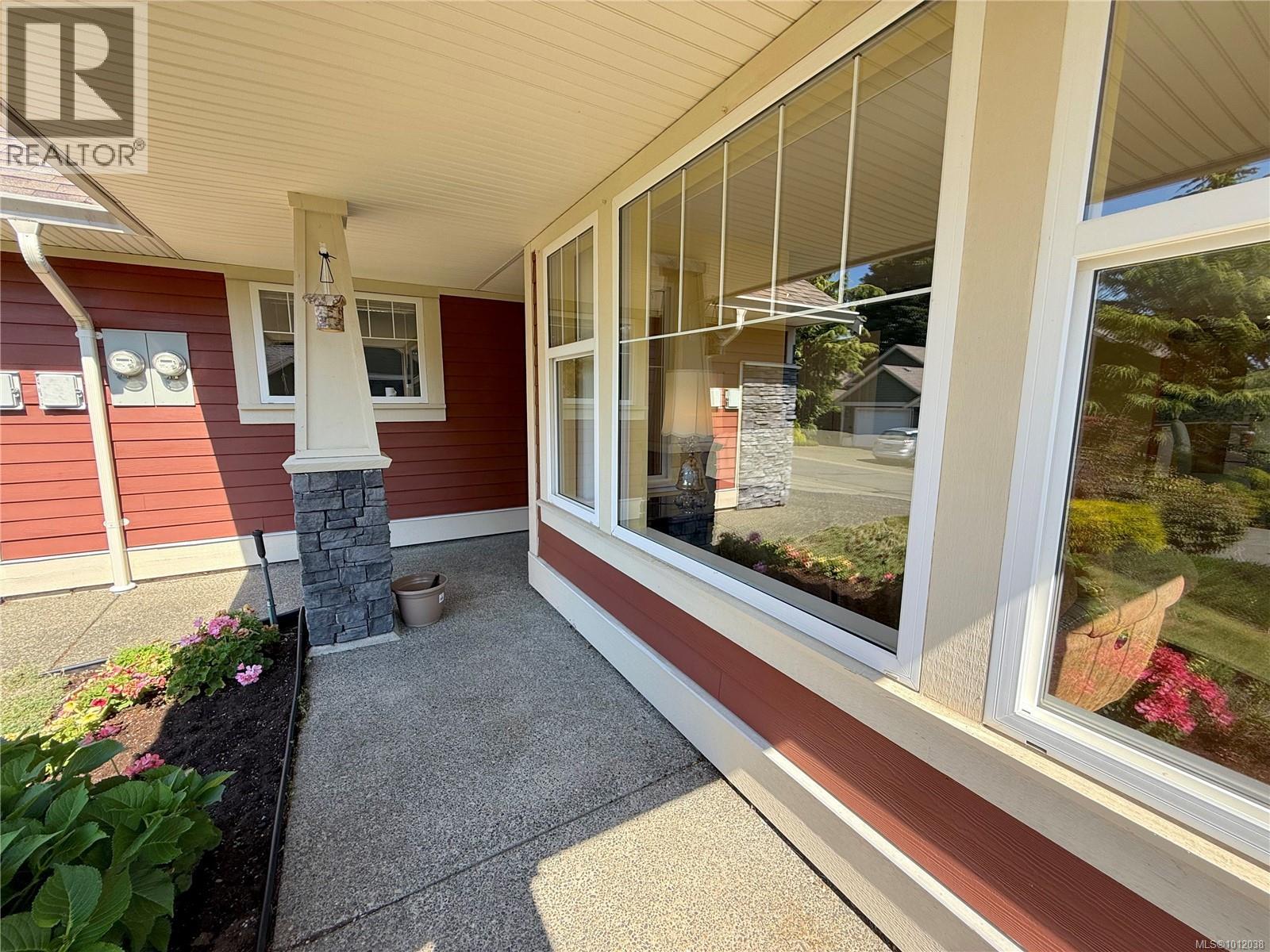Photo 9 of 6 769 Merecroft Rd, Campbell River BC