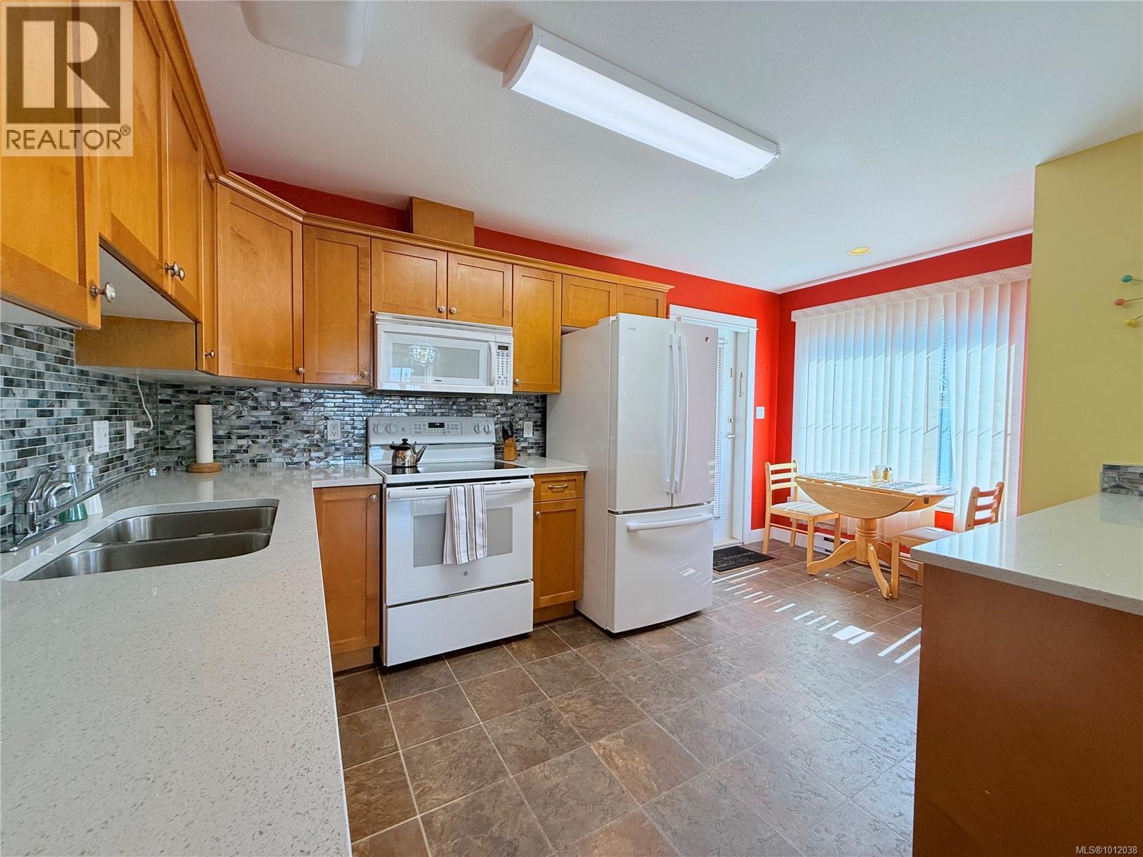 Photo 14 of 6 769 Merecroft Rd, Campbell River BC