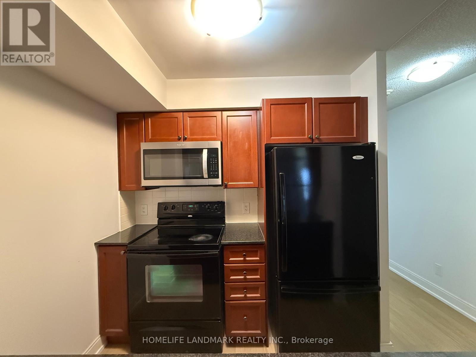 Photo 6 of 2419 135 Village Green Square, Toronto ON