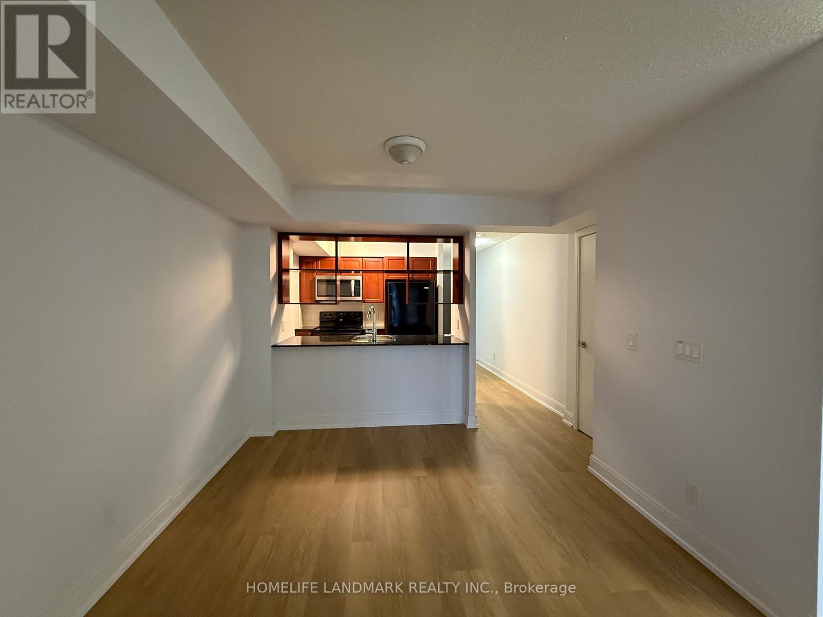 Photo 8 of 2419 135 Village Green Square, Toronto ON