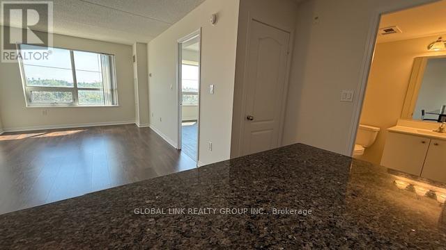 Photo 5 of 605 4600 Steeles Avenue E, Markham ON