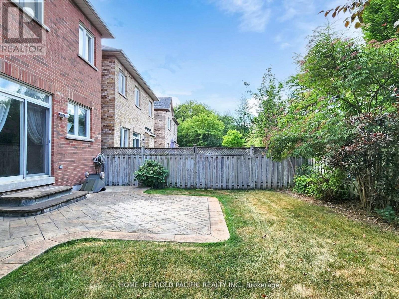 Photo 38 of 51 Winter Creek Crescent, Markham ON
