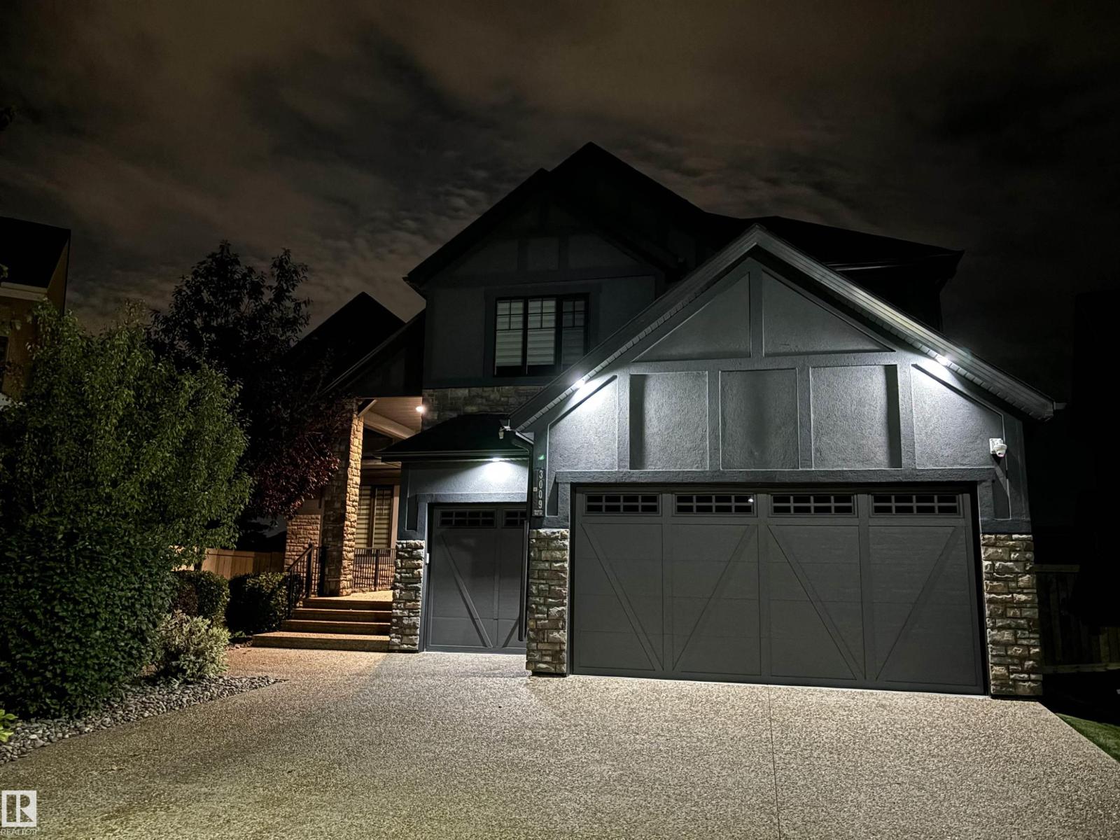 Photo 5 of 3009 Keswick Wy Sw, Edmonton AB