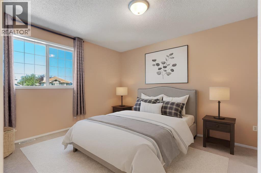 Photo 7 of 150 Harvest Oak View Ne, Calgary AB