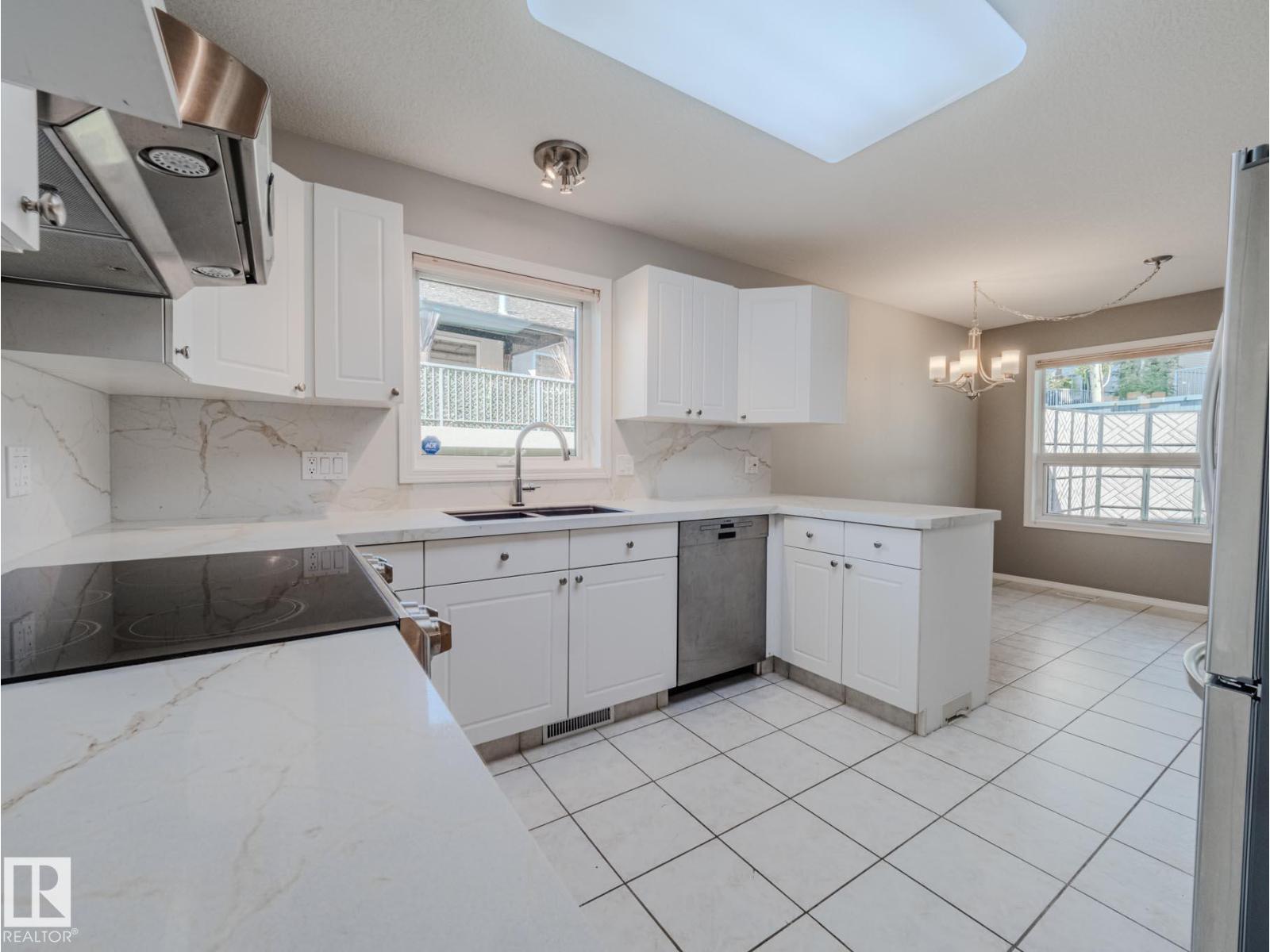 Photo 4 of 124 215 Blackburn E Sw, Edmonton AB