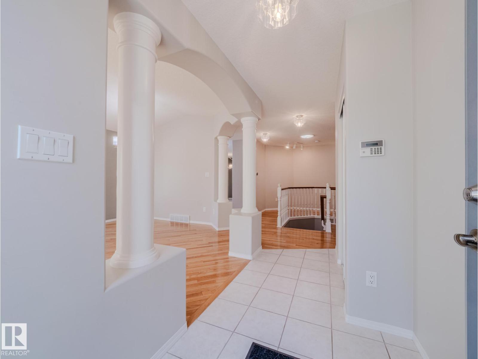Photo 8 of 124 215 Blackburn E Sw, Edmonton AB