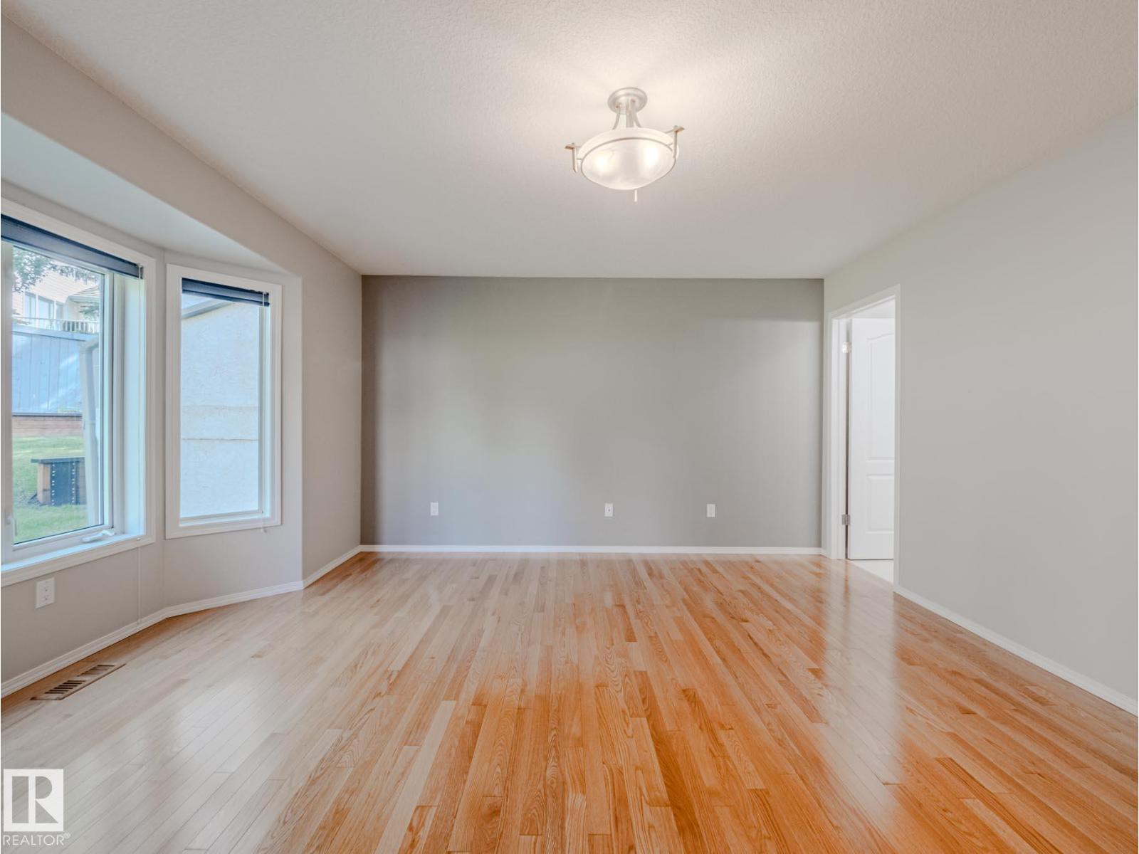 Photo 26 of 124 215 Blackburn E Sw, Edmonton AB