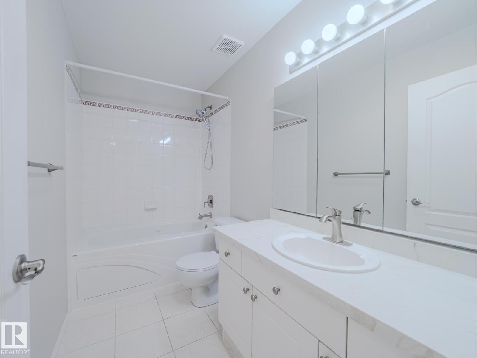 Photo 9 of 124 215 Blackburn E Sw, Edmonton AB