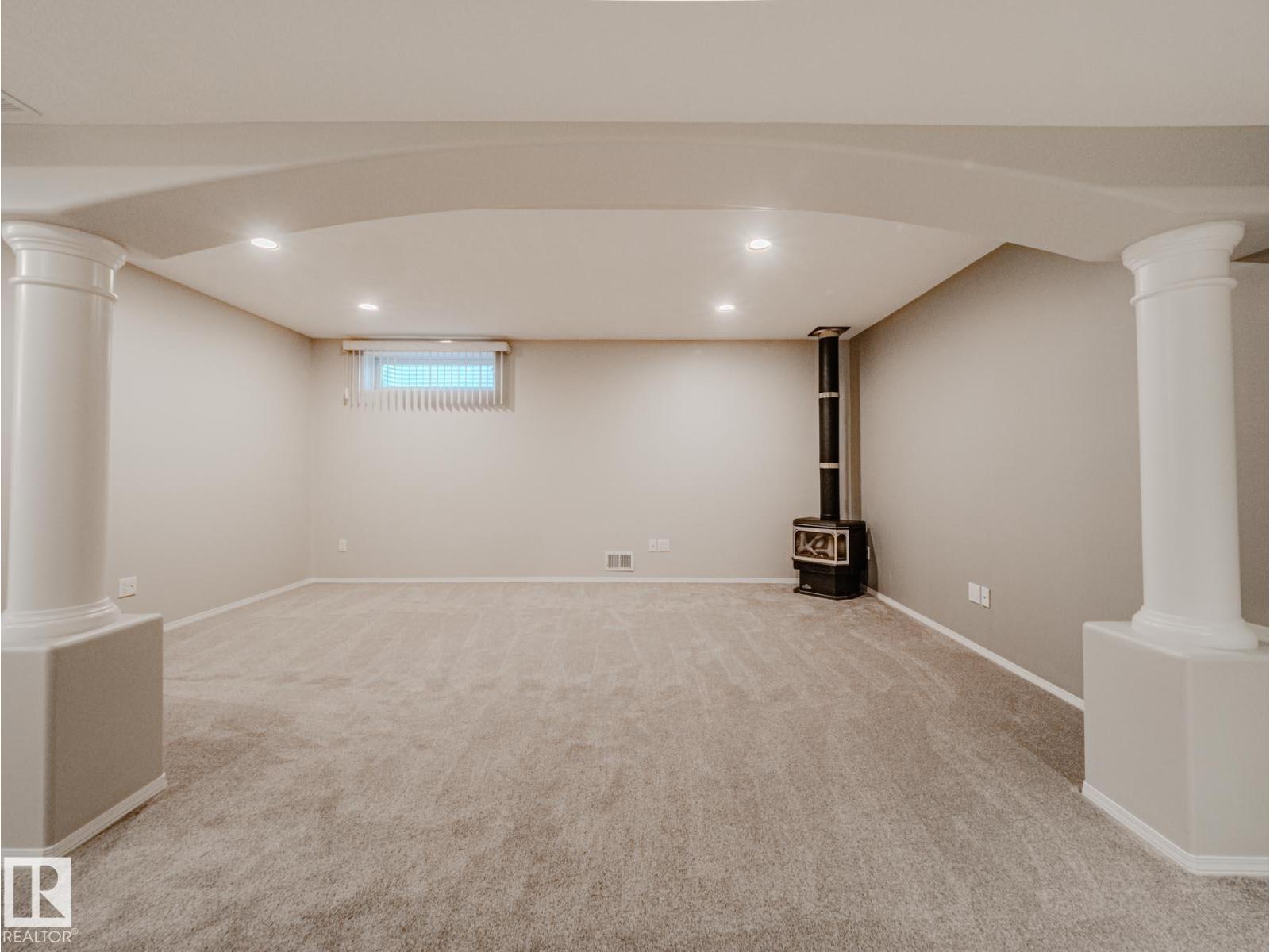 Photo 12 of 124 215 Blackburn E Sw, Edmonton AB