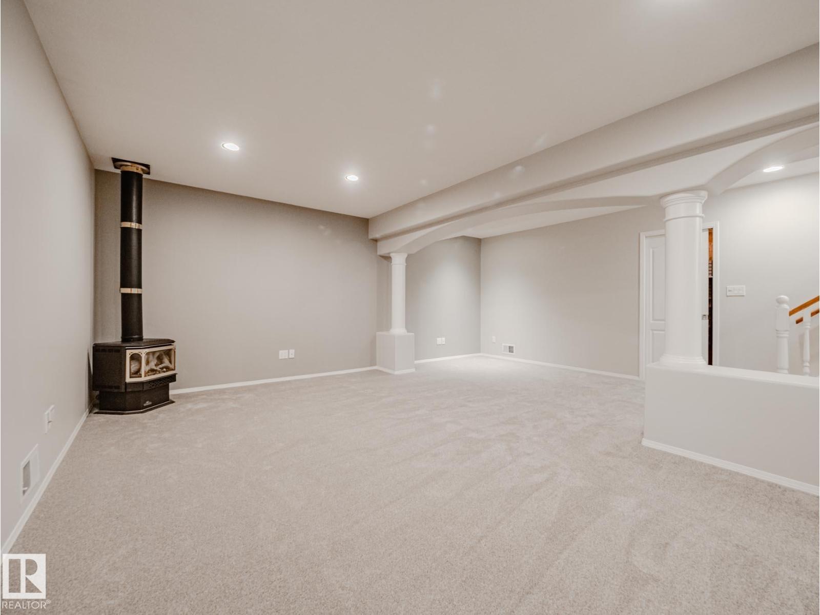 Photo 58 of 124 215 Blackburn E Sw, Edmonton AB