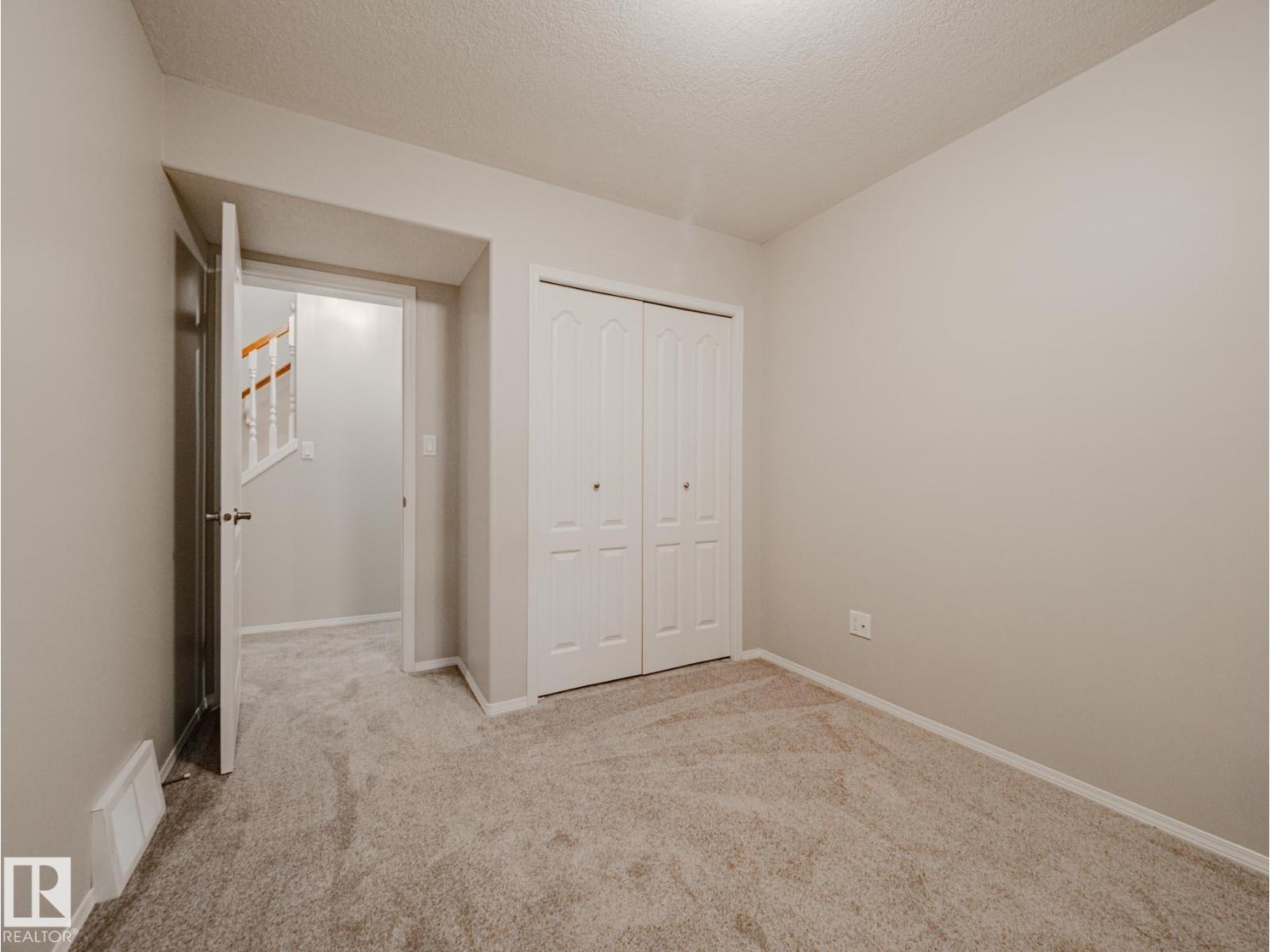 Photo 17 of 124 215 Blackburn E Sw, Edmonton AB