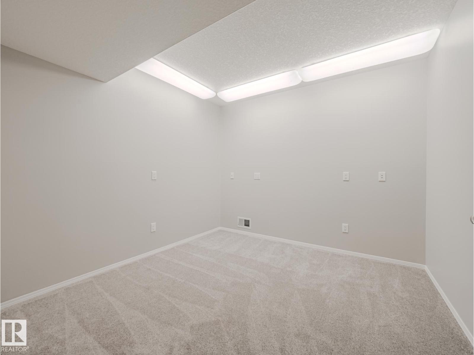 Photo 5 of 124 215 Blackburn E Sw, Edmonton AB