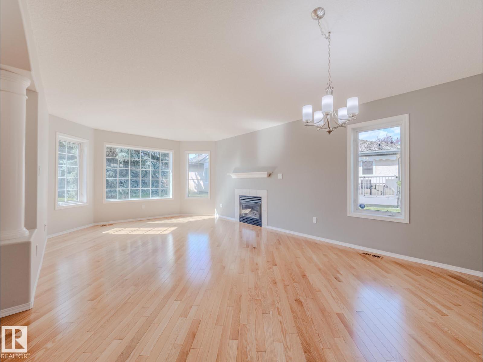 Photo 10 of 124 215 Blackburn E Sw, Edmonton AB