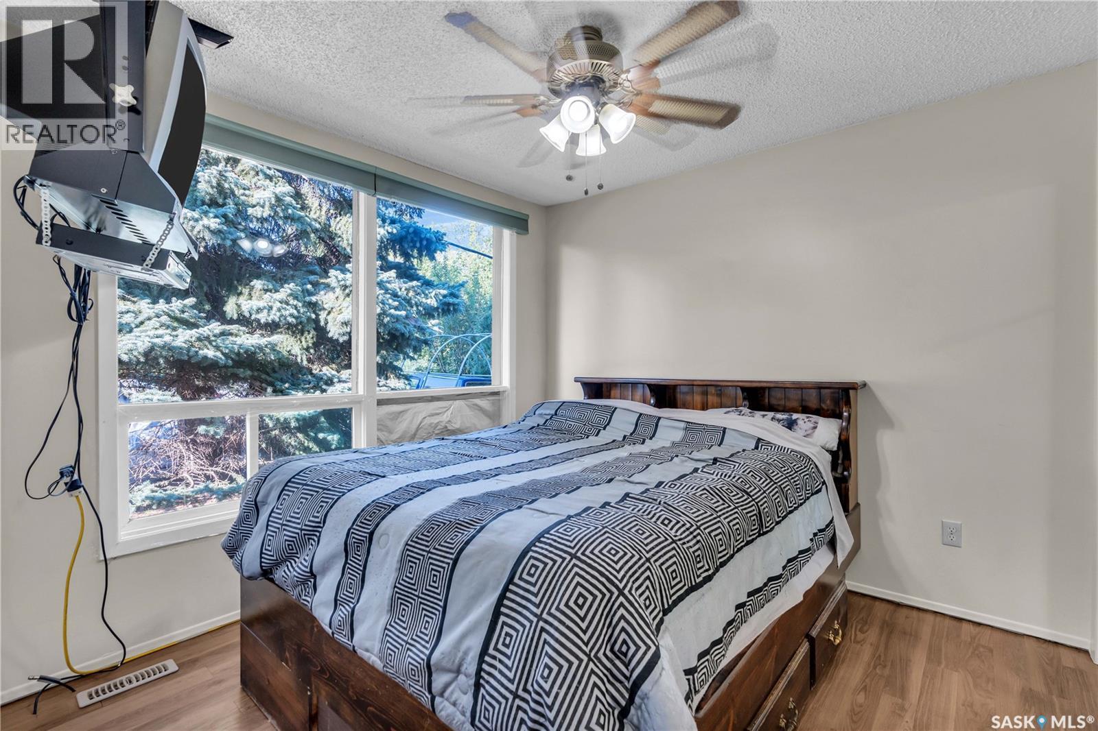 Photo 12 of 471 Green Avenue, Regina Beach SK