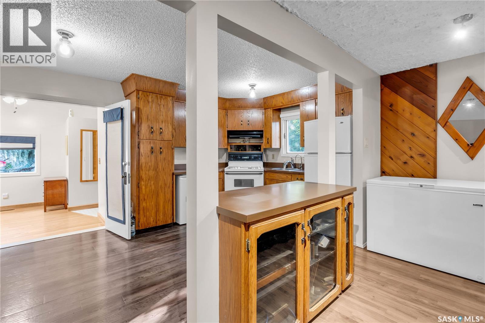 Photo 8 of 471 Green Avenue, Regina Beach SK
