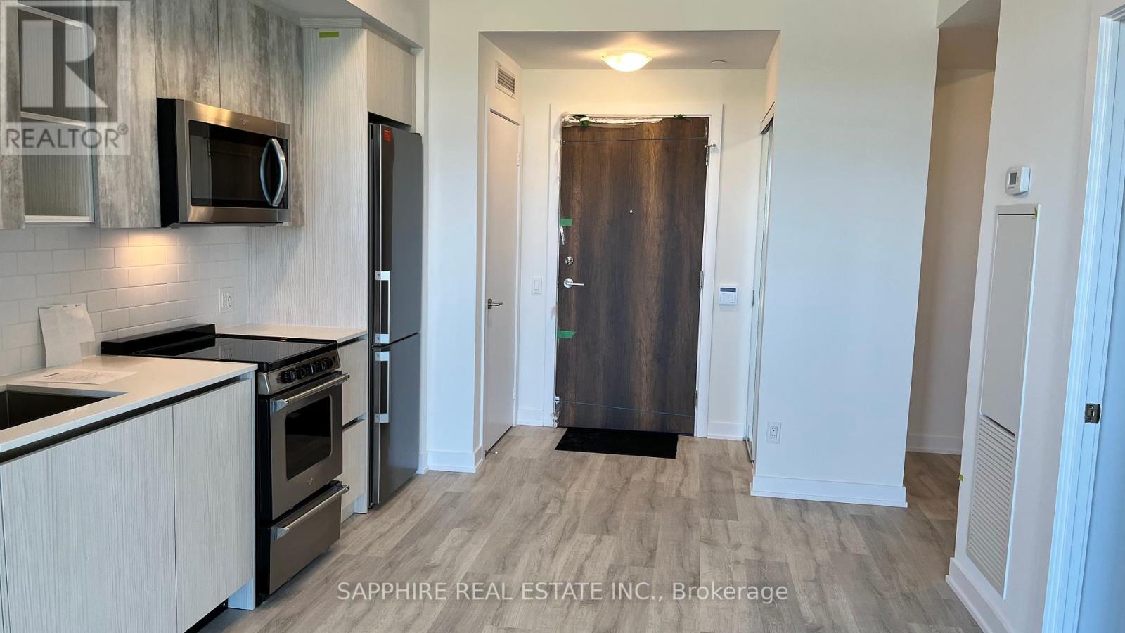 Photo 19 of 617 251 Manitoba Street, Toronto ON