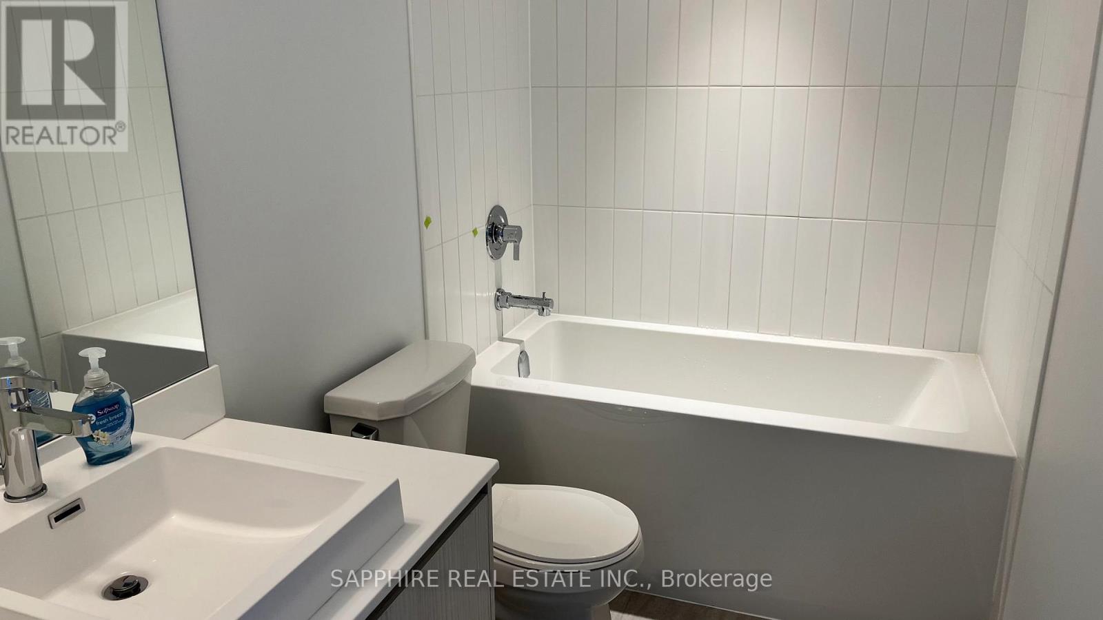 Photo 4 of 617 251 Manitoba Street, Toronto ON