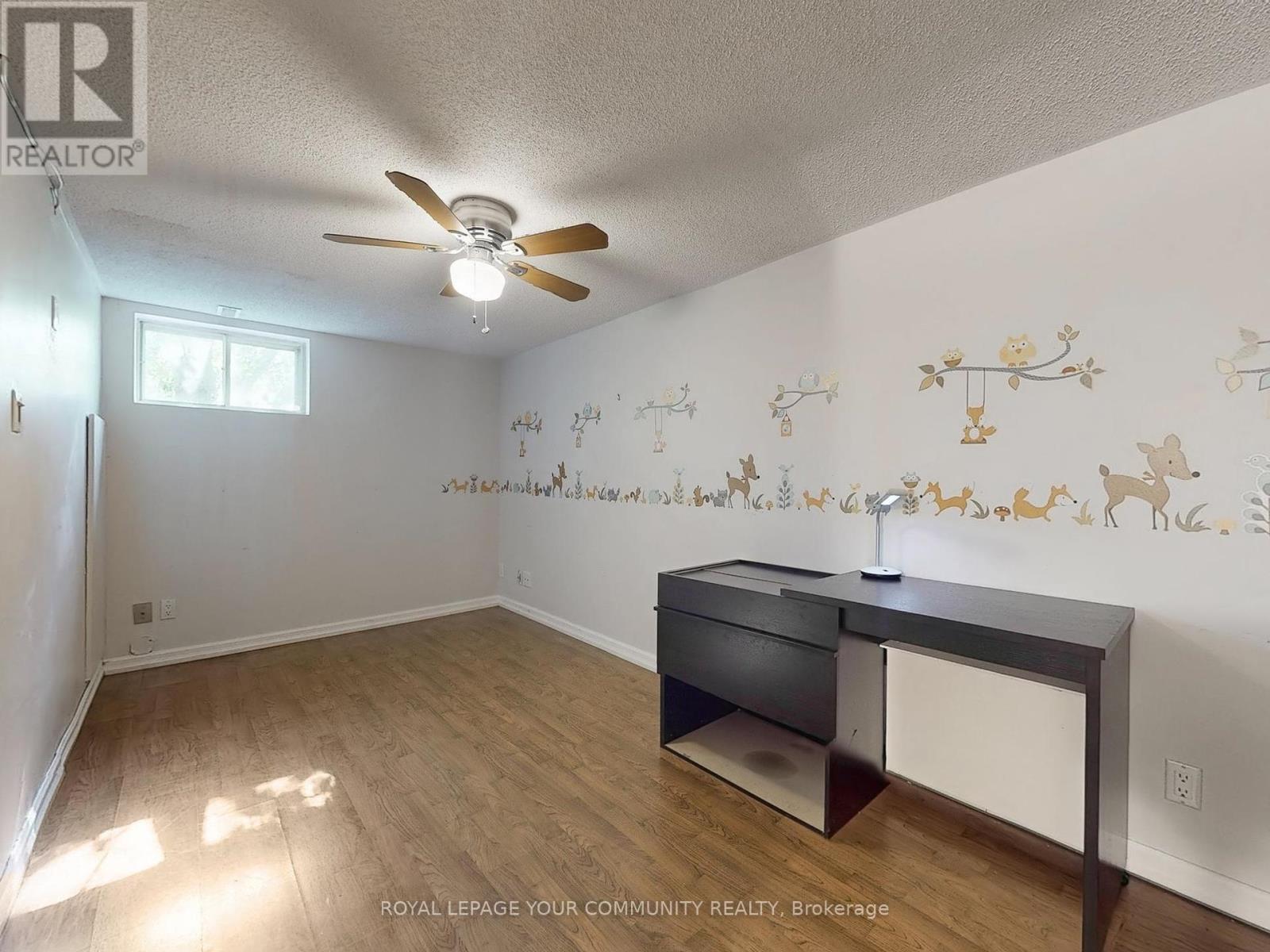 Photo 15 of 29 Boyle Drive, Richmond Hill ON