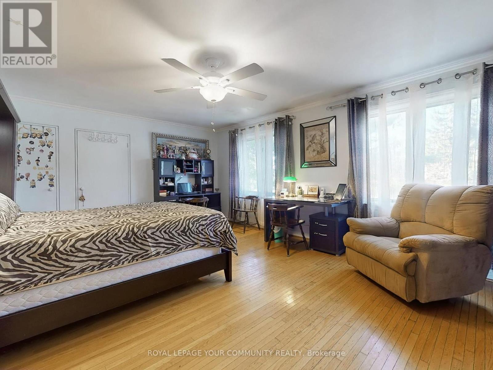 Photo 11 of 29 Boyle Drive, Richmond Hill ON