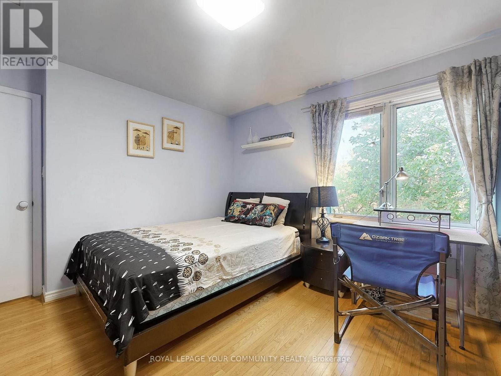 Photo 12 of 29 Boyle Drive, Richmond Hill ON