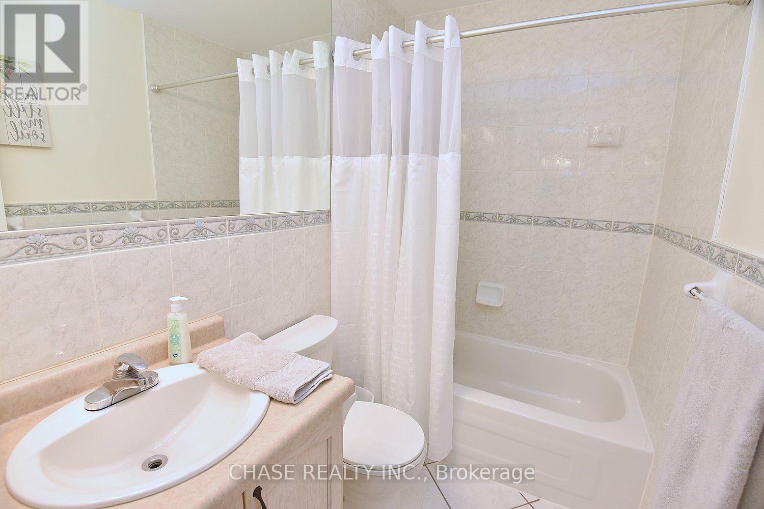 Photo 27 of 303 893 Concession Street, Hamilton ON