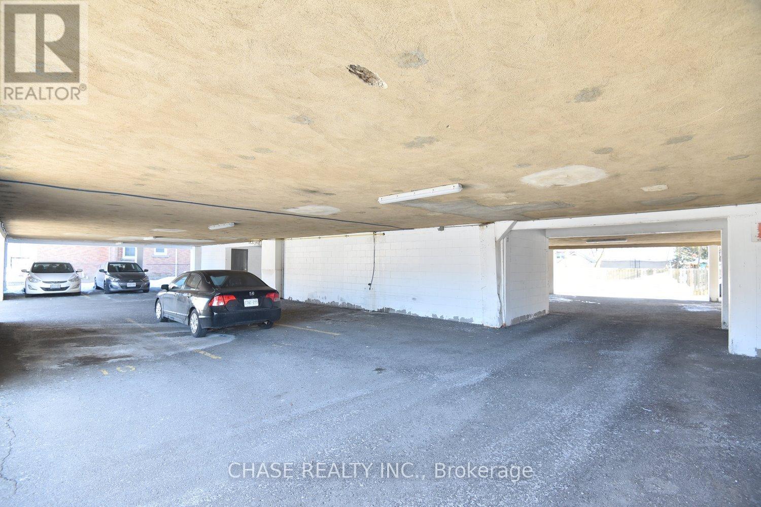 Photo 4 of 303 893 Concession Street, Hamilton ON