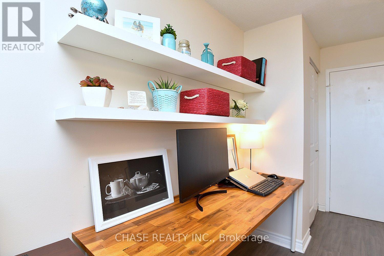 Photo 13 of 303 893 Concession Street, Hamilton ON