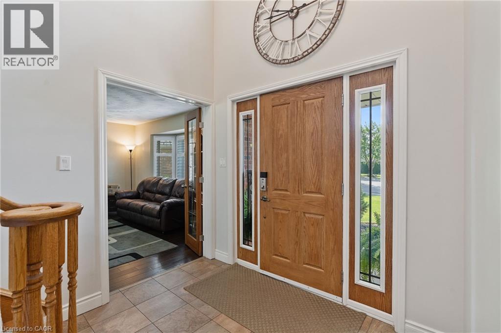 Photo 26 of 17 Kintyre Court, Caledonia ON